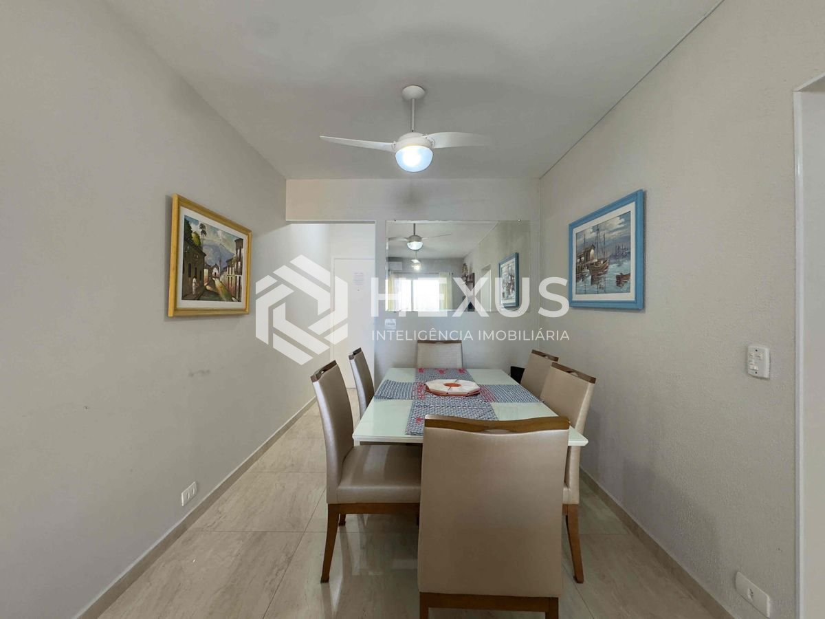 Foto 5 de Apartamento com varanda e vista mar a uma quadra da Praia das Pitangueiras de 2 quartos com 1 vaga, Guarujá-SP