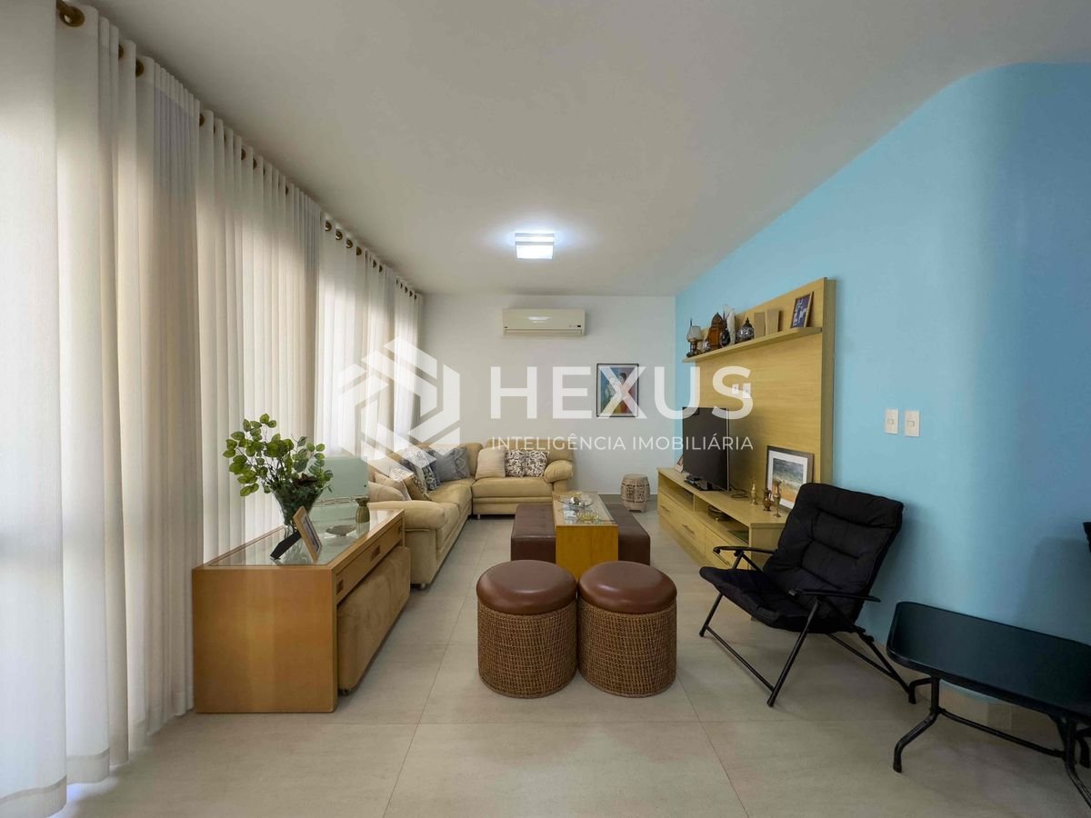 Foto 4 de Apartamento com varanda e vista livre a uma quadra da Praia das Pitangueiras de 3 quartos (3 suítes) com 2 vagas, Guarujá-SP