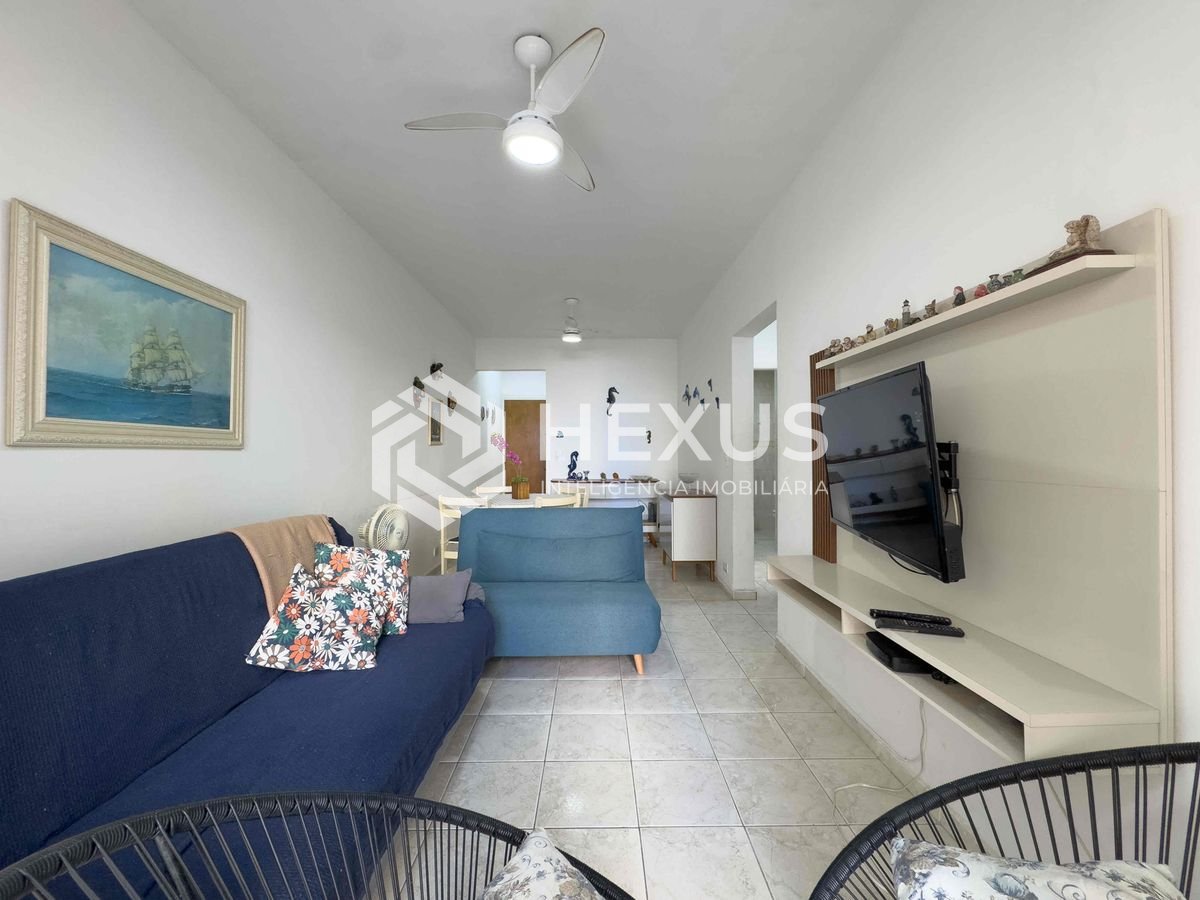 Foto 3 de Apartamento com varanda e vista mar a uma quadra da Praia das Pitangueiras de 2 quartos com 1 vaga, Guarujá-SP.