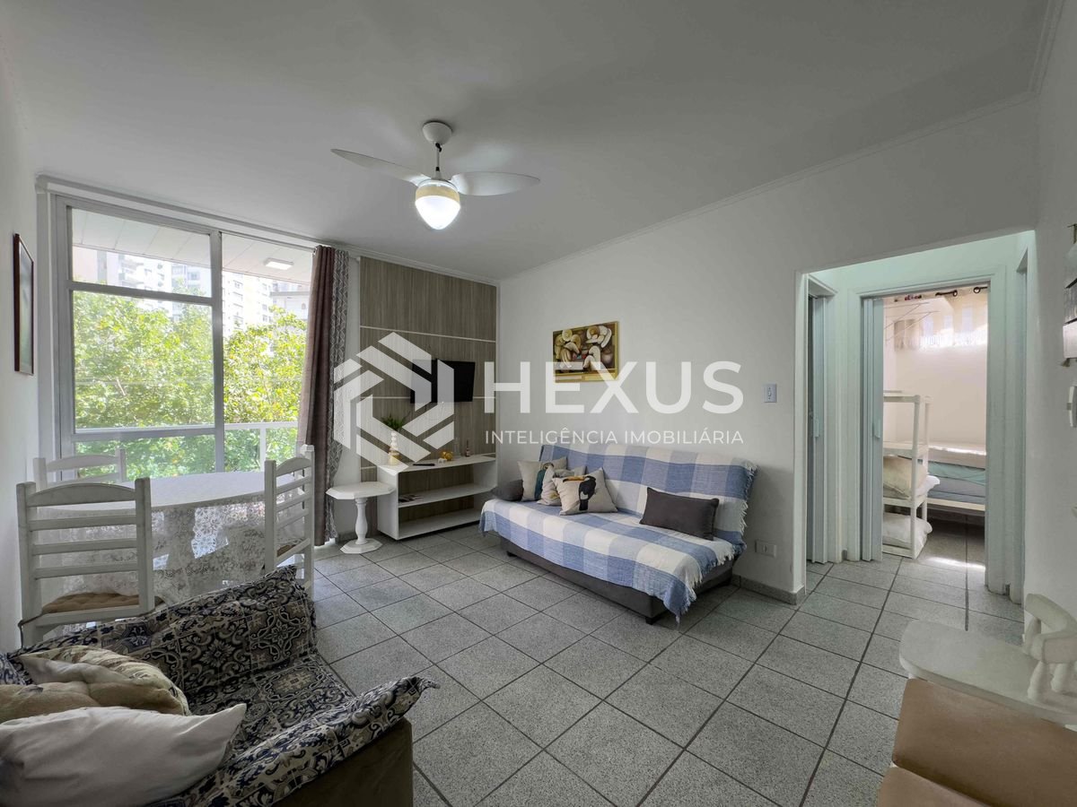 Foto 4 de Apartamento com varanda vista mar na beira mar da Praia das Pitangueiras, Guaruja