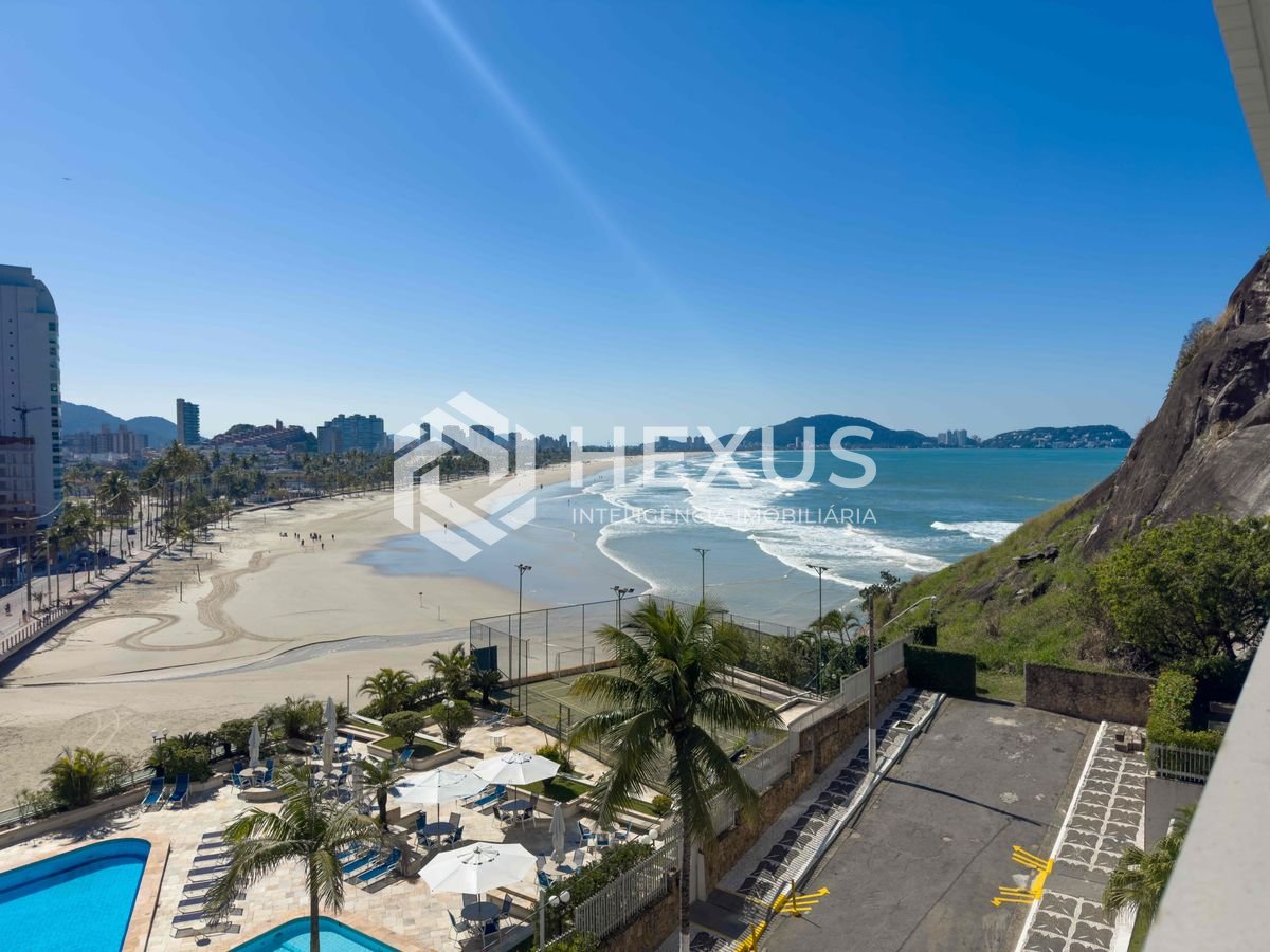 Foto 2 de Apartamento frente mar com varanda e lazer na Praia das Pitangueiras, Guaruja