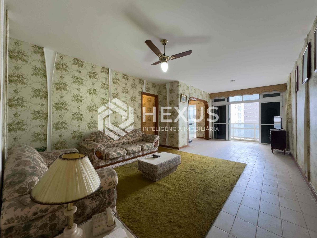 Foto 2 de Apartamento com varanda e vista mar na quadra mar da Praia das Pitangueiras, Guaruja