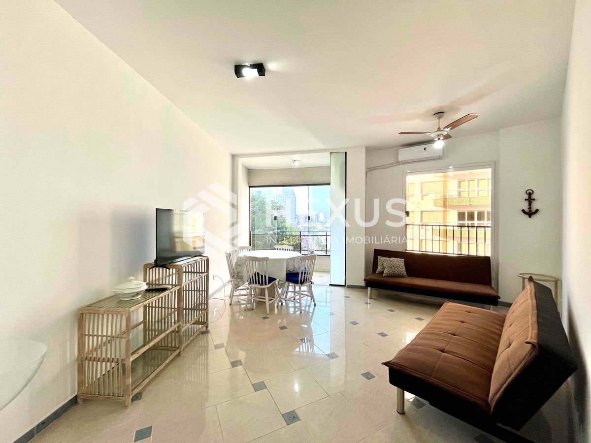 Foto 2 de Apartamento com varanda vista mar e lazer na beira mar da praia nas Pitangueiras, Guarujá