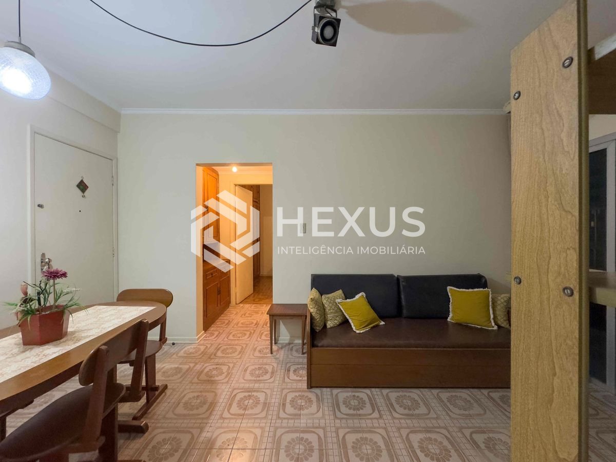 Foto 5 de Apartamento com varanda e vista livre a duas quadras da Praia das Pitangueiras, Guaruja