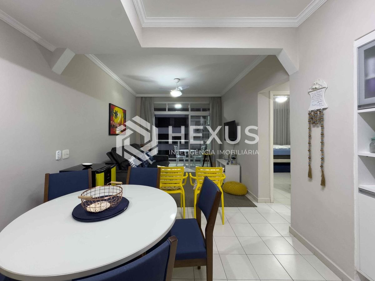 Foto 5 de Apartamento com varanda, reformado, vista mar a uma quadra da Praia das Pitangueiras, Guarujá-SP - 2 Quartos (1 Suíte), 1 Vaga | Hexus Inteligência Imobiliária