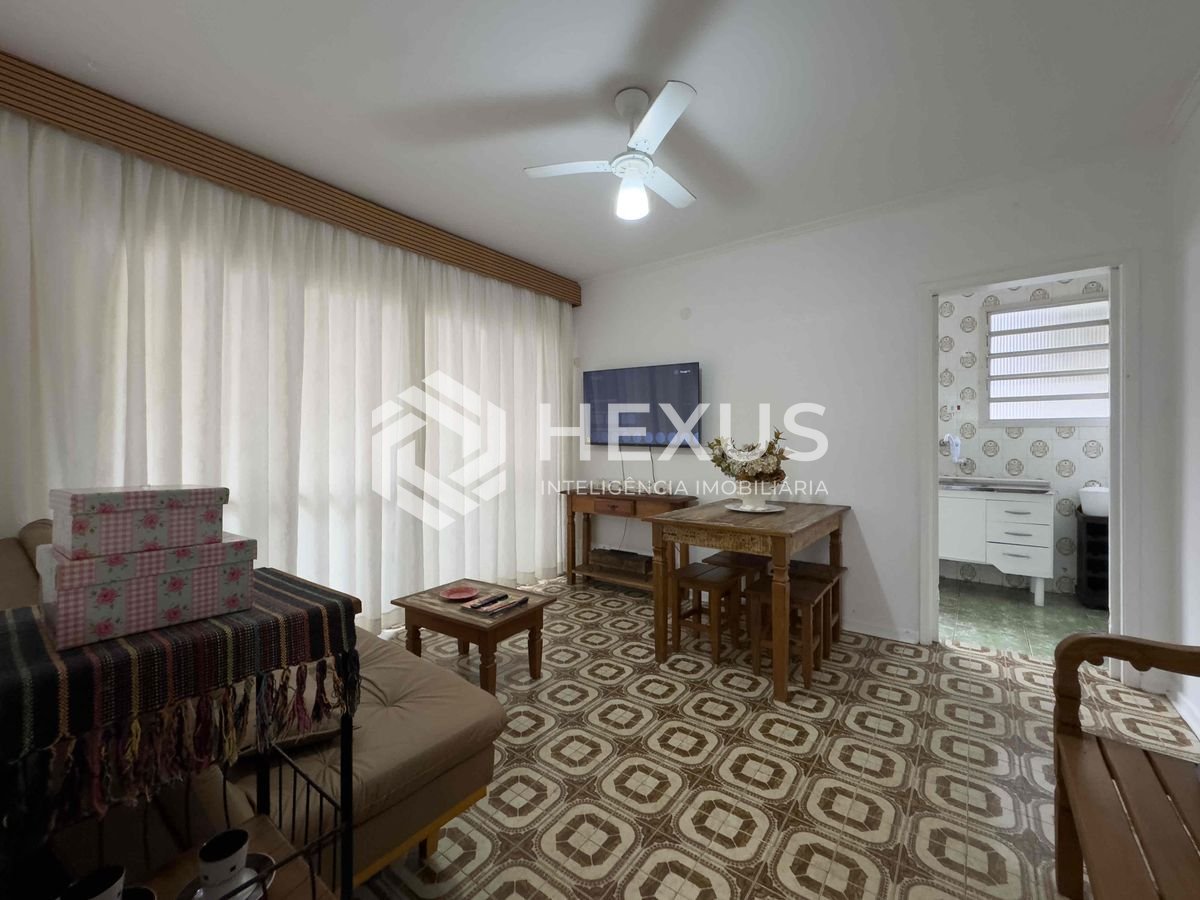 Foto 3 de Apartamento com varanda a duas quadras da Praia das Pitangueiras, Guarujá-SP - 1 Quarto, 1 Vaga | Hexus Inteligência Imobiliária