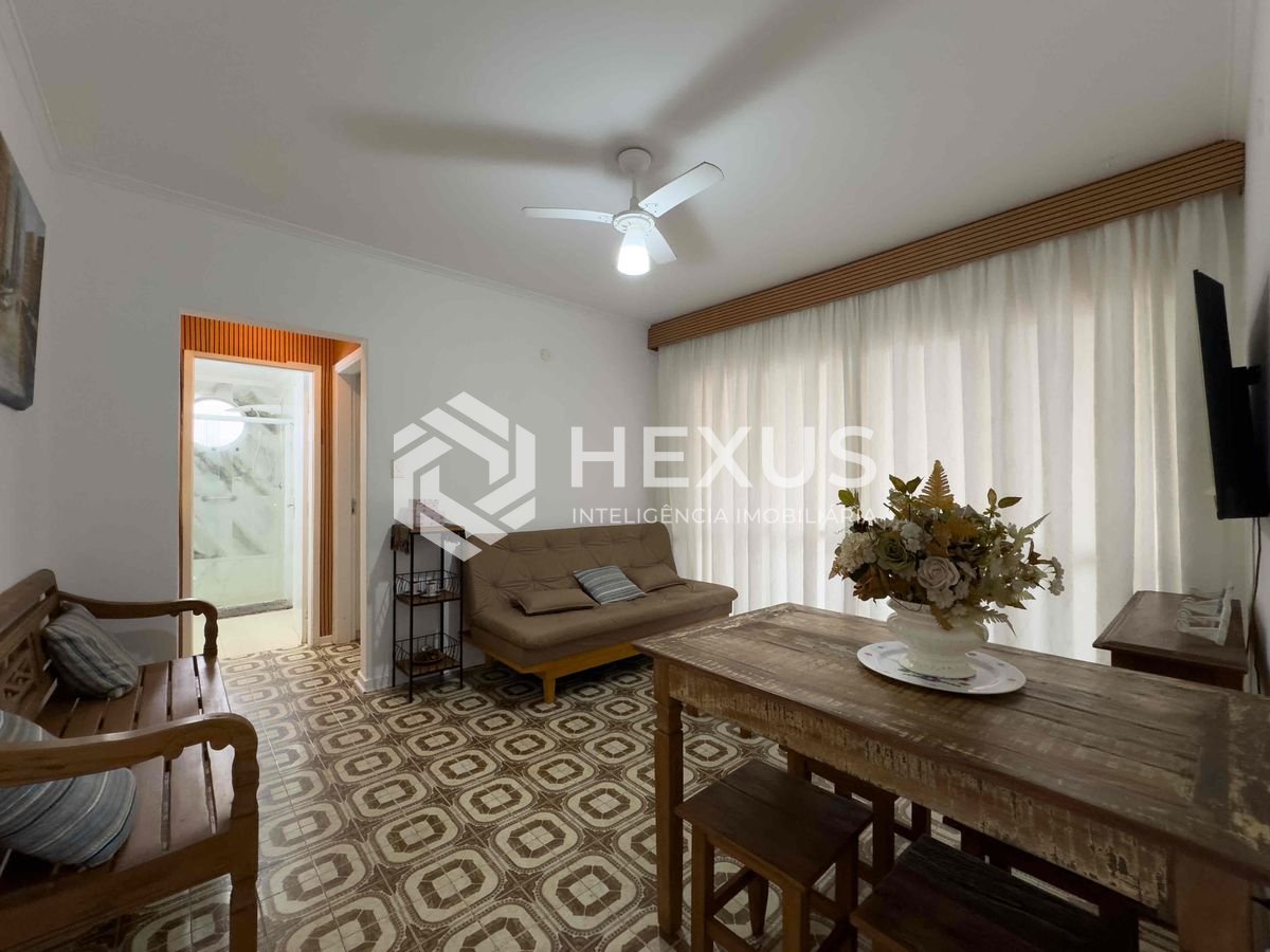 Foto 4 de Apartamento com varanda a duas quadras da Praia das Pitangueiras, Guarujá-SP - 1 Quarto, 1 Vaga | Hexus Inteligência Imobiliária
