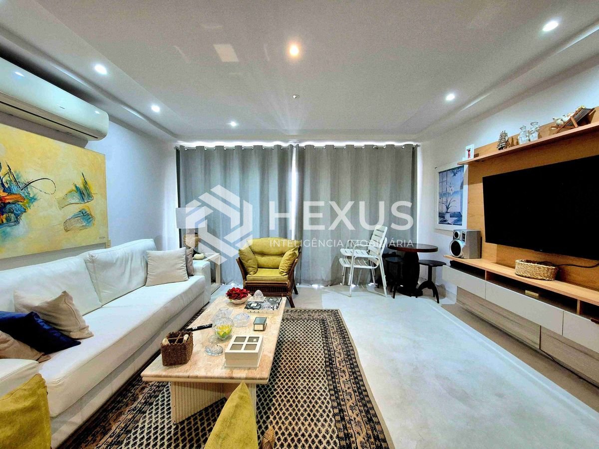 Foto 3 de Apartamento com varanda, vista mar, Praia das Pitangueiras, Guaruja | Hexus