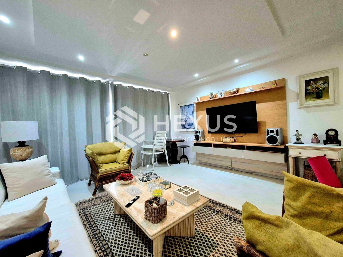 Foto 4 de Apartamento com varanda, vista mar, Praia das Pitangueiras, Guaruja | Hexus