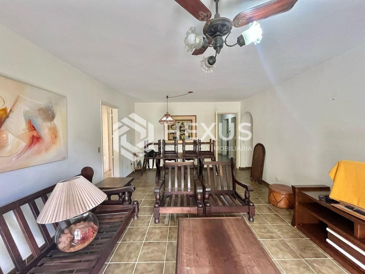 Foto 5 de Apartamento beira mar com varanda, lazer e vista mar na Praia das Pitangueiras, Guaruja | Hexus