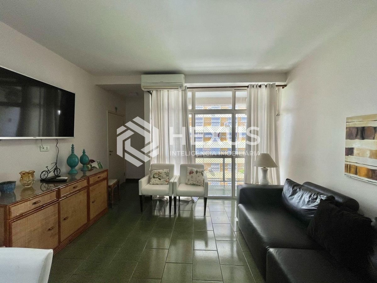 Foto 5 de Apartamento com varanda e vista livre a uma quadra da Praia das Pitangueiras, Guaruja