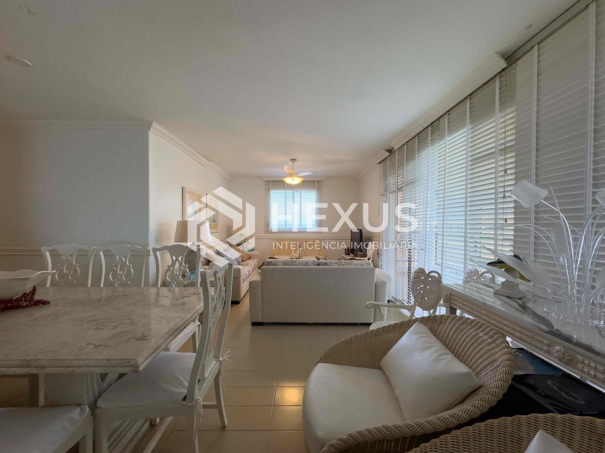 Foto 3 de Apartamento com varanda, vista mar, quadra mar, lazer, Praia das Pitangueiras, Guaruja | Hexus Inteligência Imobiliária