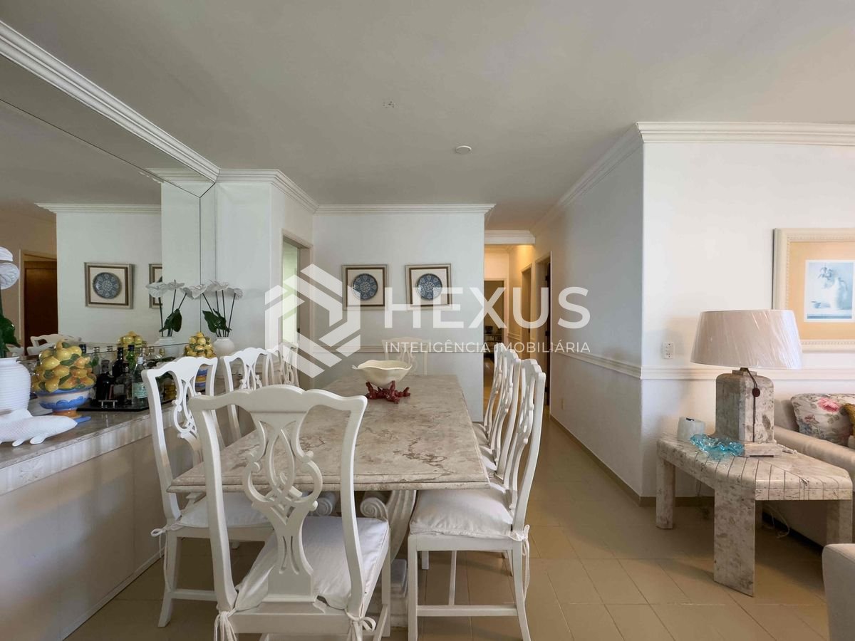 Foto 5 de Apartamento com varanda, vista mar, quadra mar, lazer, Praia das Pitangueiras, Guaruja | Hexus Inteligência Imobiliária