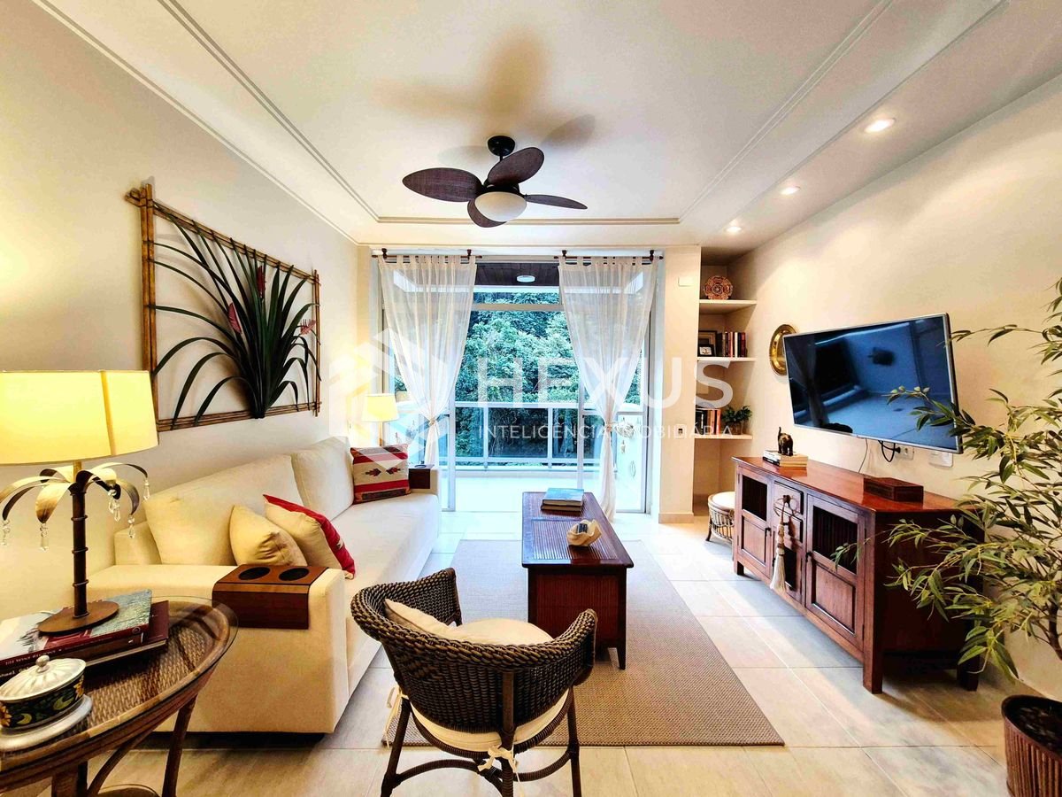 Foto 5 de Apartamento com varanda e lazer na Praia das Pitangueiras, Guaruja