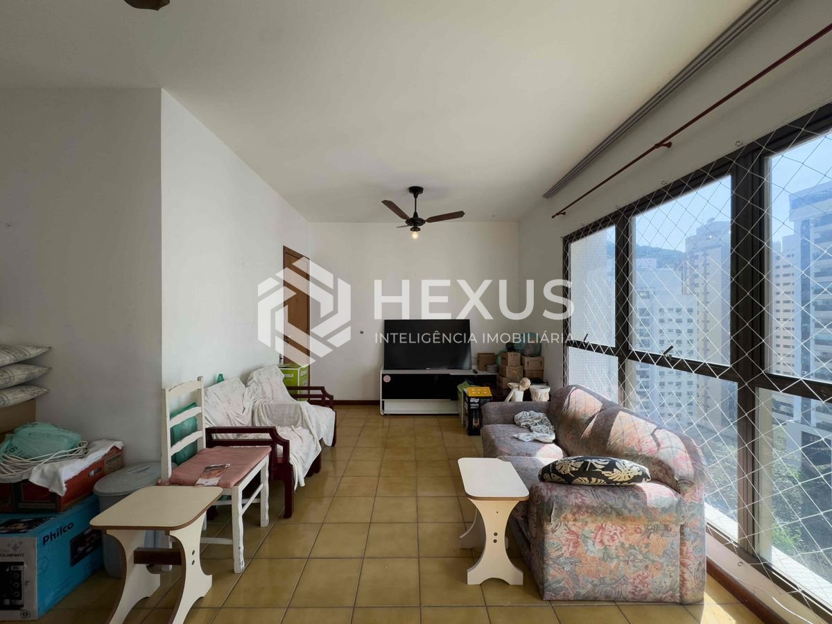 Foto 3 de Apartamento com varanda e lazer na Praia das Pitangueiras, Guaruja | Hexus