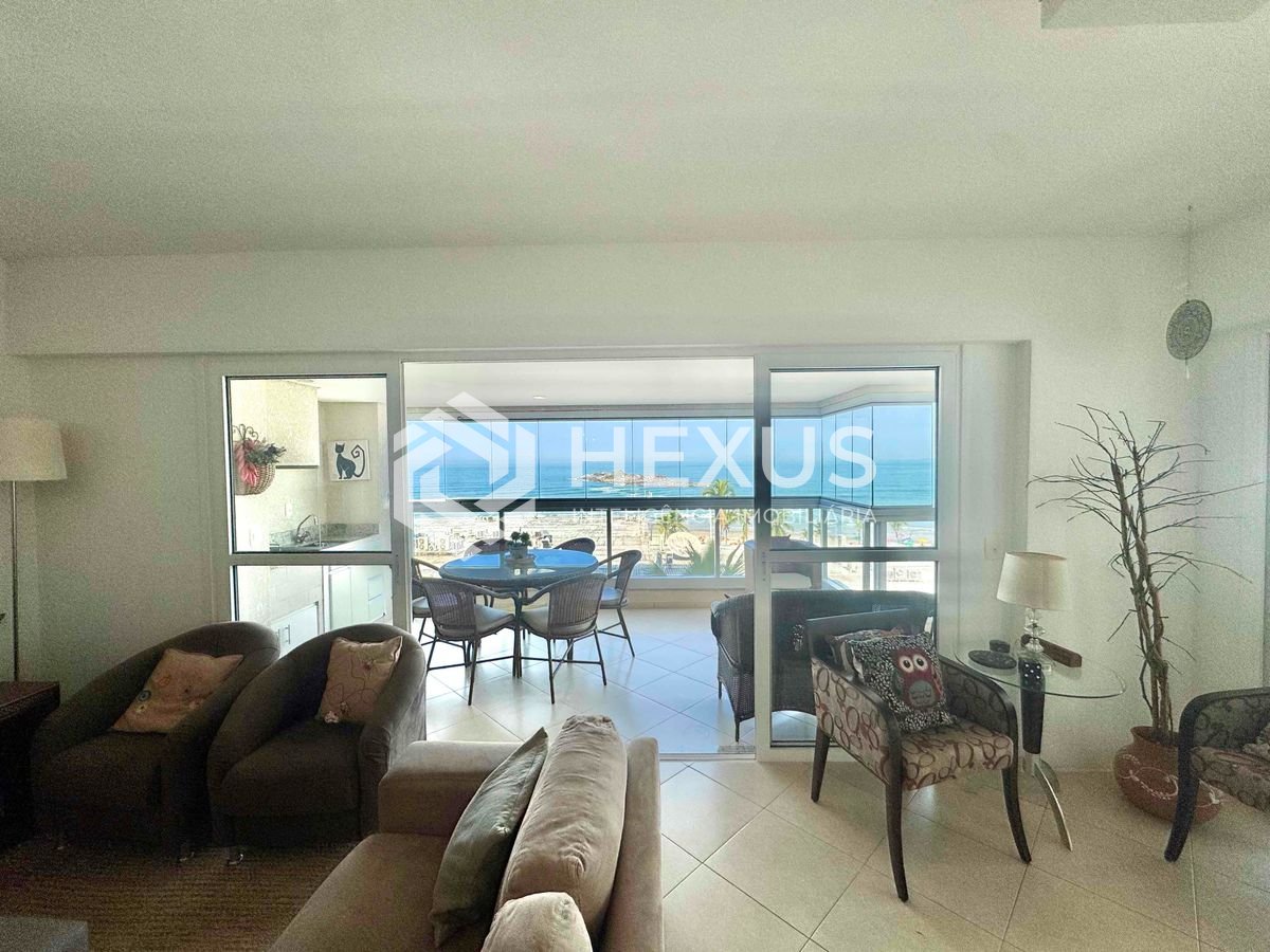 Foto 3 de Apartamento frente mar com varanda gourmet e lazer na Praia das Pitangueiras, Guaruja