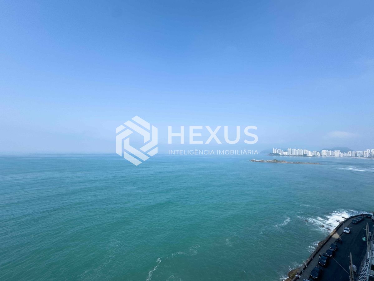 Foto 5 de Apartamento frente mar com varanda e vista mar na Praia das Pitangueiras, Guaruja