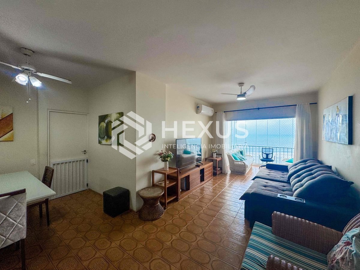Foto 3 de Apartamento frente mar com varanda e lazer na Praia das Pitangueiras, Guaruja