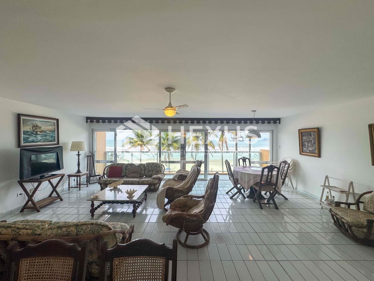 Apartamento em Pitangueiras — foto 2