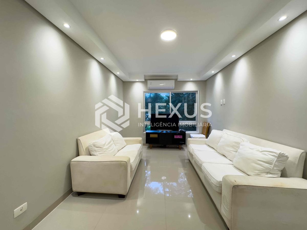 Foto 3 de Apartamento beira mar, reformado, com varanda e lazer, Praia das Asturias, Guaruja | Hexus