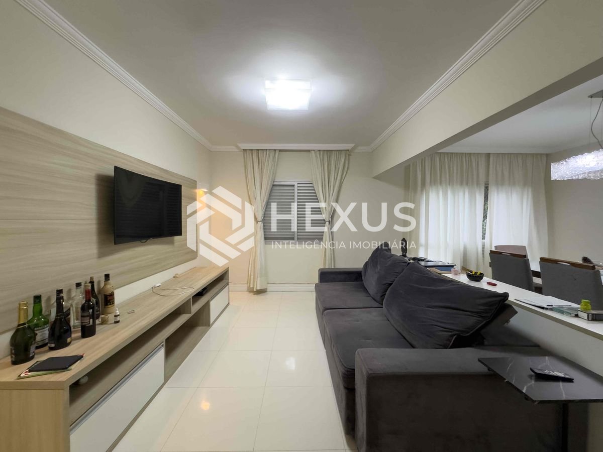 Foto 3 de Apartamento beira mar, reformado, com varanda e lazer na Praia das Asturias, Guaruja | Hexus