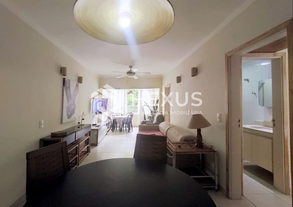 Foto 3 de Apartamento com varanda na quadra mar da Praia das Pitangueiras, Guaruja | Hexus