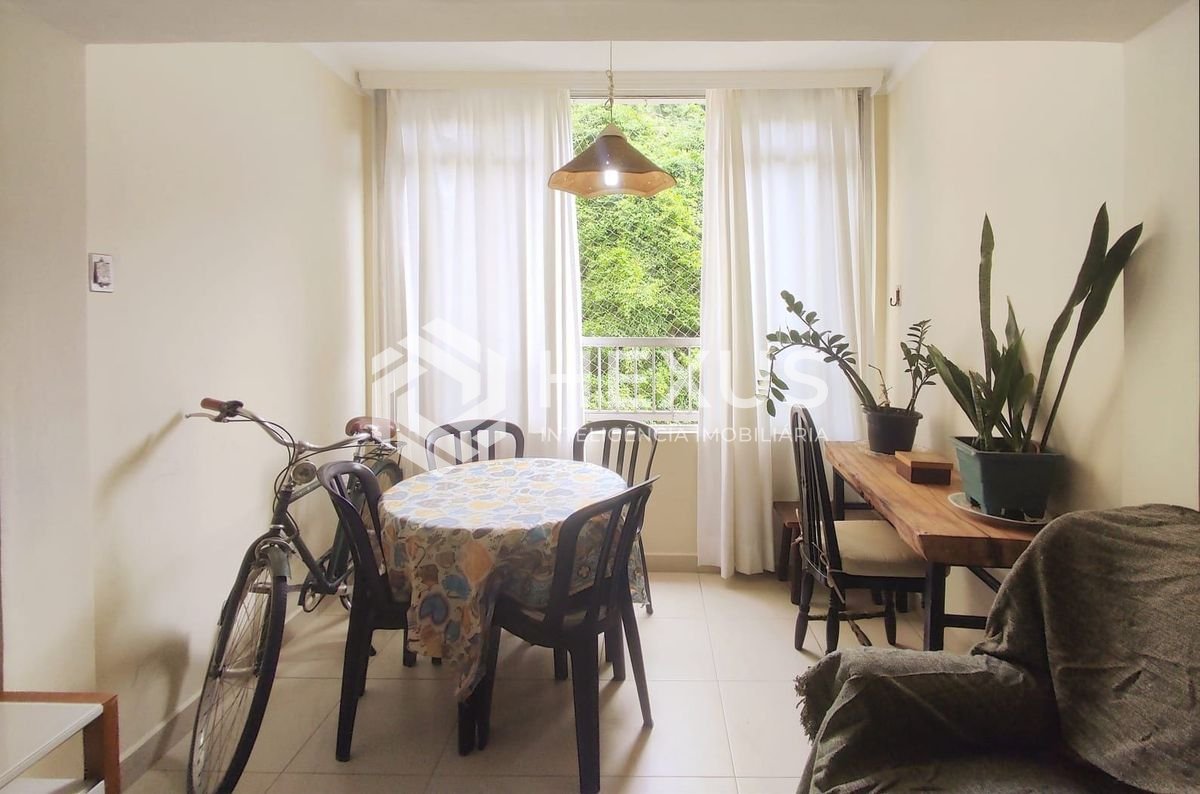 Foto 5 de Apartamento com varanda na quadra mar da Praia das Pitangueiras, Guaruja | Hexus
