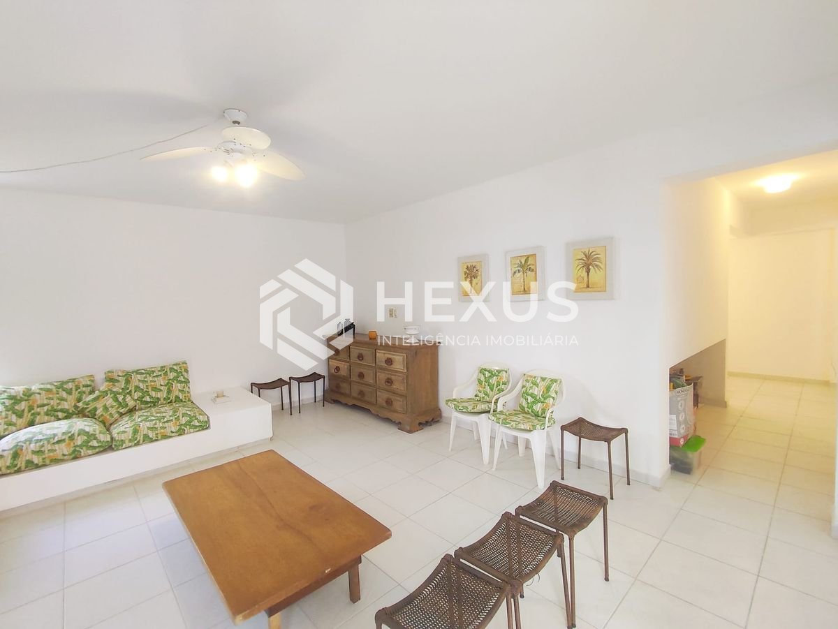 Foto 4 de Apartamento com quintal na Praia das Pitangueiras, Guaruja