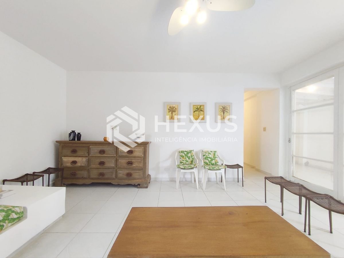 Foto 5 de Apartamento com quintal na Praia das Pitangueiras, Guaruja
