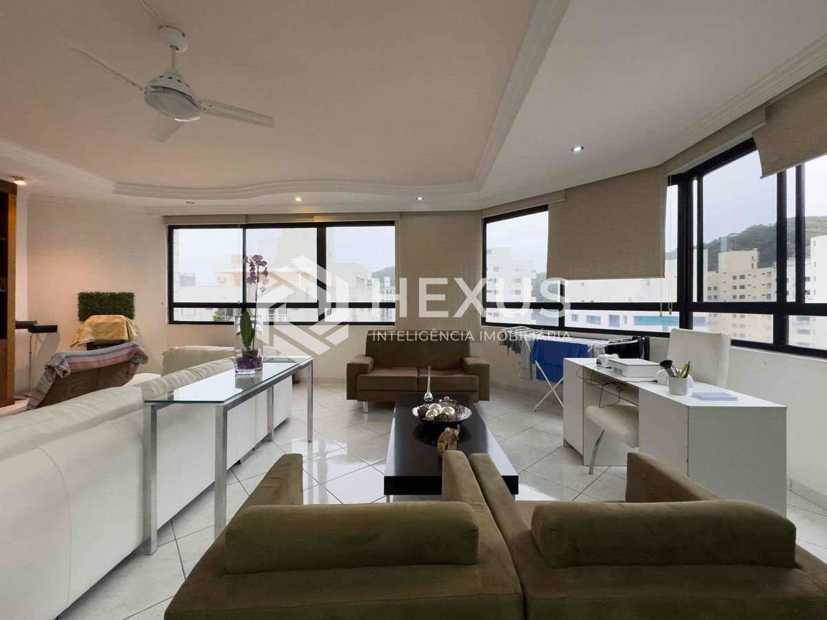 Foto 5 de Apartamento reformado e mobiliado com lazer na Praia das Pitangueiras, Guaruja