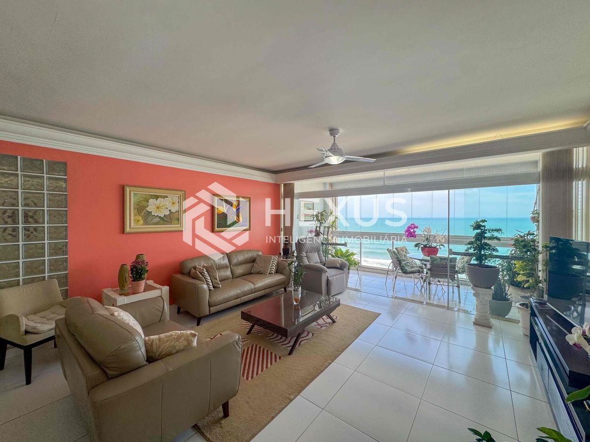 Foto 4 de Apartamento reformado frente mar com varanda vista mar na Praia das Pitangueiras, Guaruja
