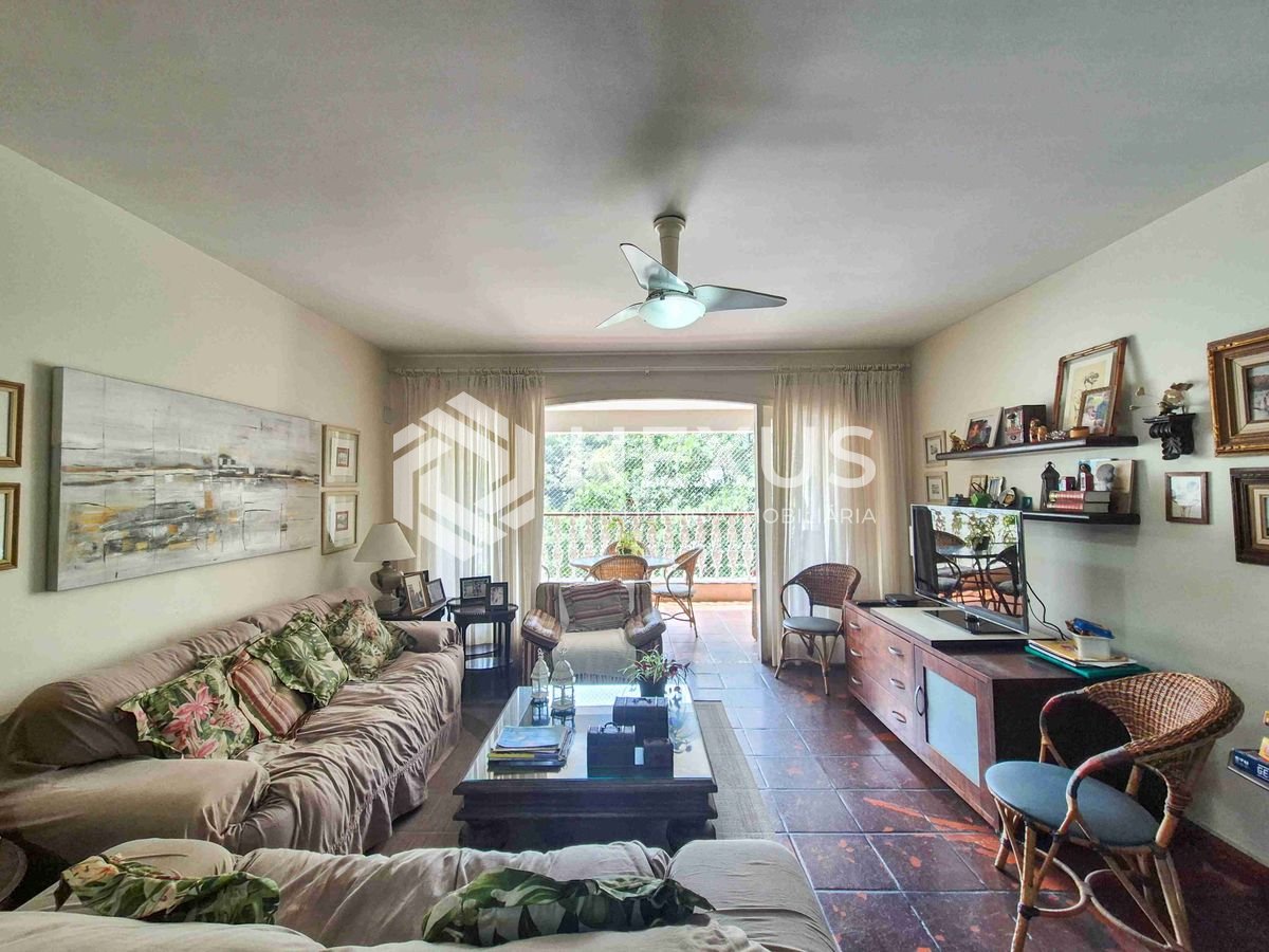 Foto 2 de Apartamento com varanda e lazer na Praia das Pitangueiras, Guaruja