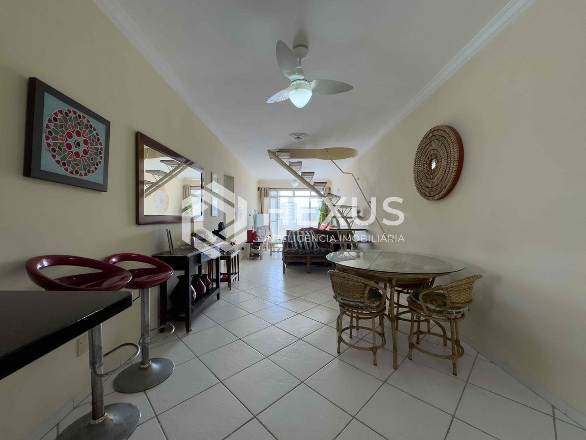 Foto 5 de Cobertura duplex com varanda e sacada na quadra mar da Praia das Pitangueiras, Guaruja