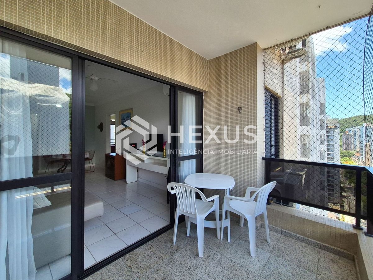 Foto 3 de Apartamento com varanda e lazer na praia das pitangueiras, guaruja.