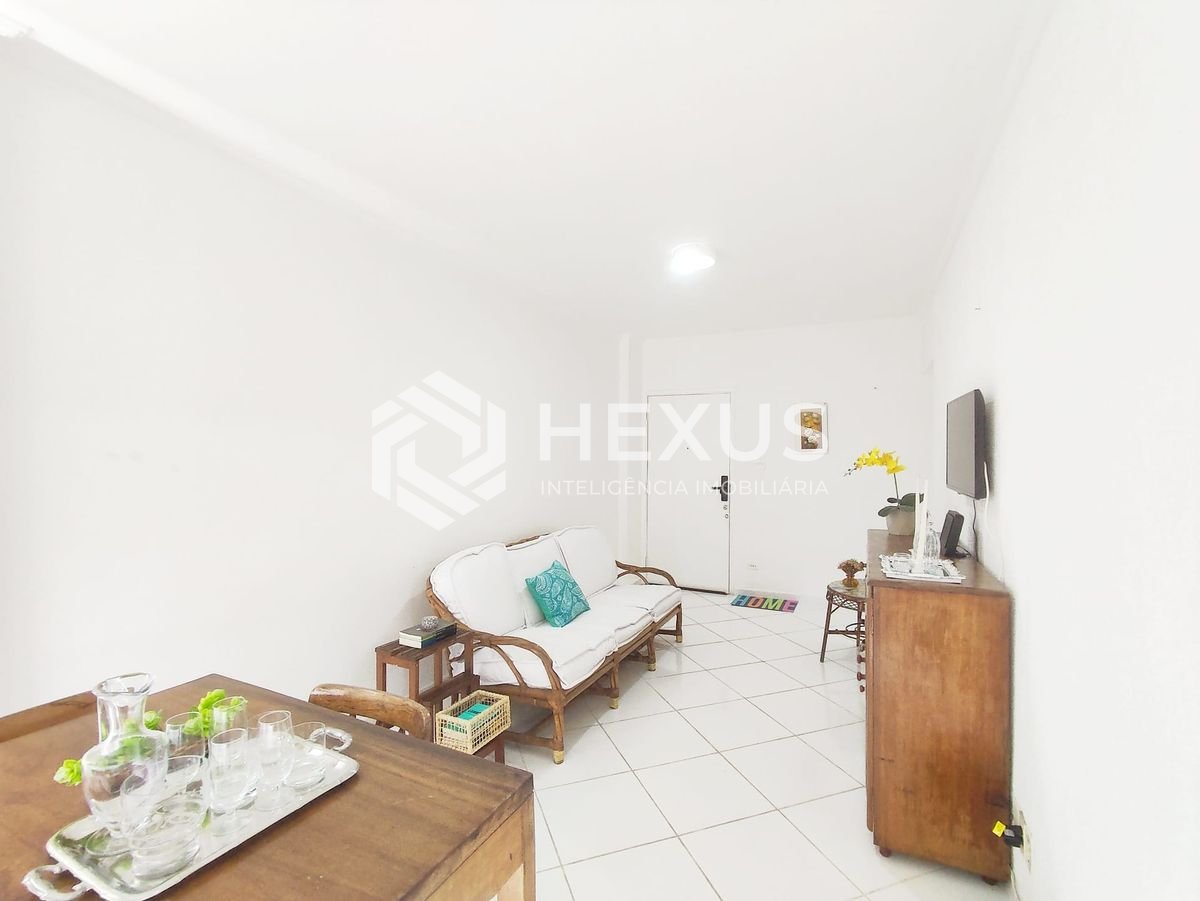 Foto 4 de Apartamento a duas quadras da Praia das Pitangueiras, Guaruja