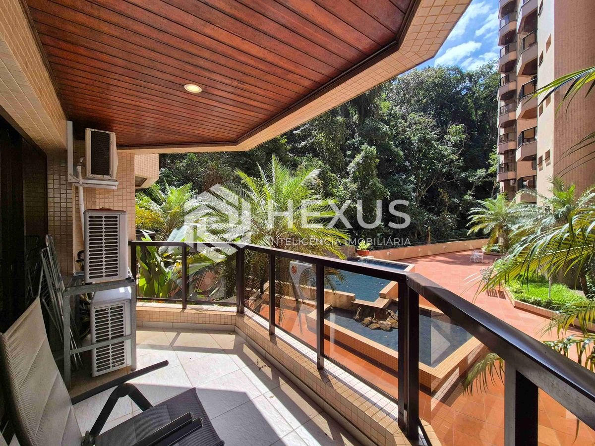 Foto 5 de Apartamento com varanda e lazer na Praia das Pitangueiras, Guaruja
