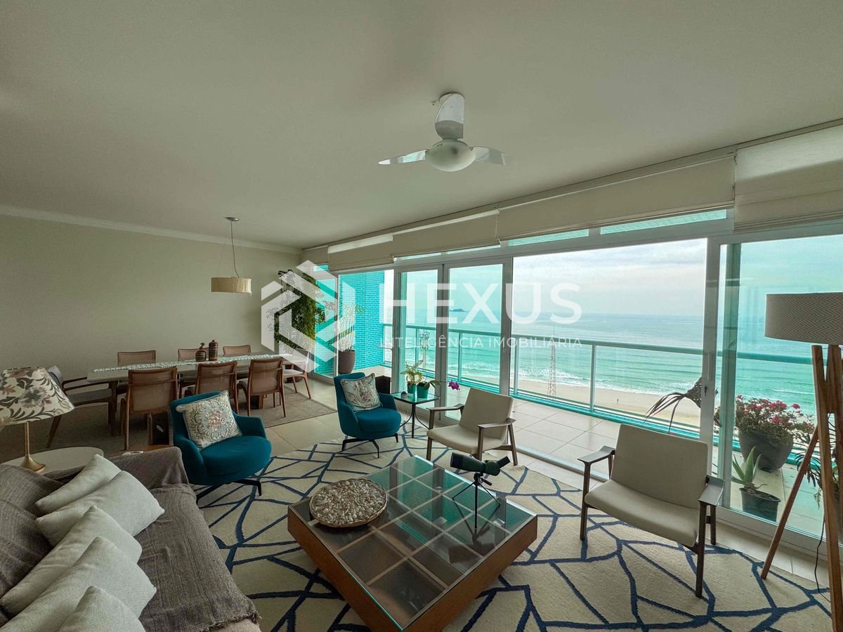 Foto 3 de Apartamento frente mar reformado com varanda vista mar na Praia das Pitangueiras, Guaruja