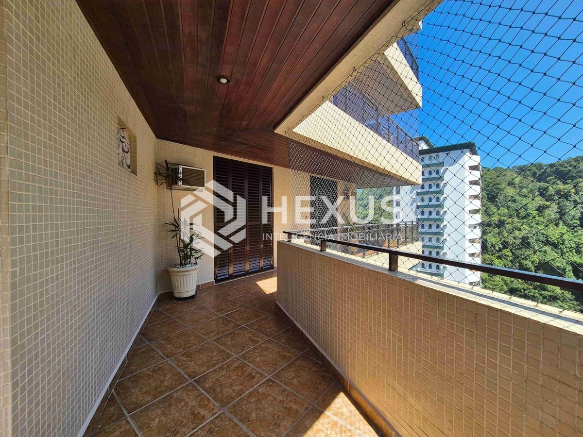 Foto 3 de Apartamento com varanda e lazer na Praia das Pitangueiras, Guaruja