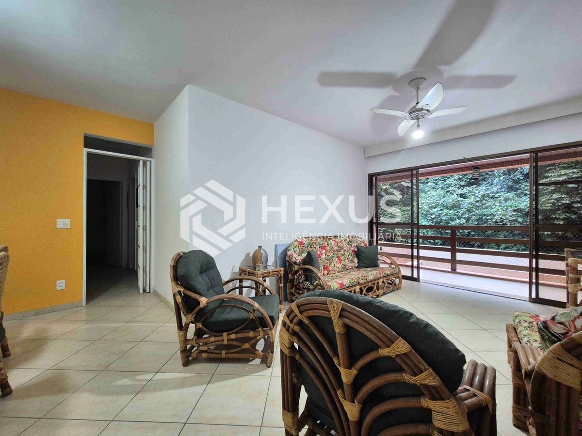 Foto 2 de Apartamento com varanda e lazer na Praia das Pitangueiras, Guaruja