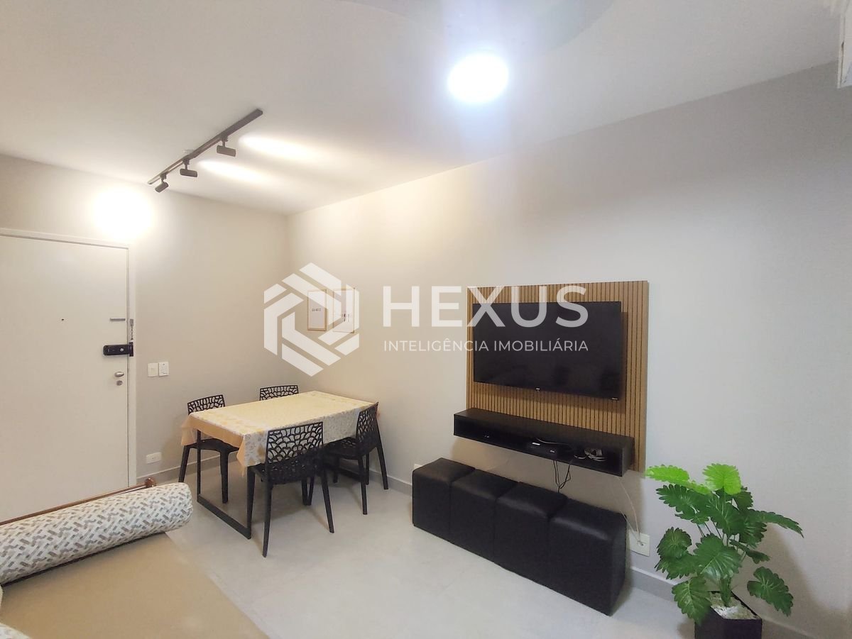 Foto 4 de Apartamento reformado com varanda vista mar na beira mar da Praia das Asturias, Guaruja