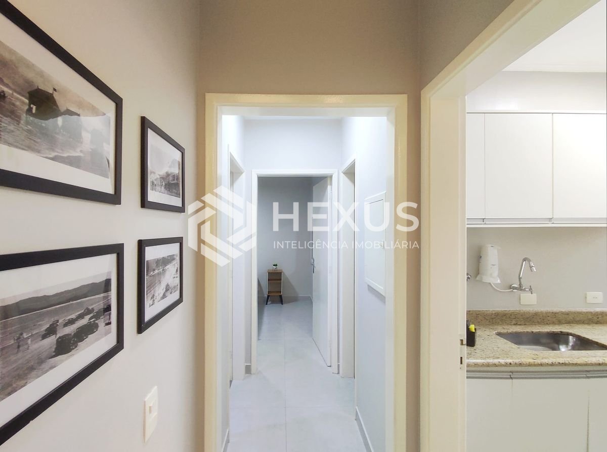 Foto 5 de Apartamento reformado com varanda vista mar na beira mar da Praia das Asturias, Guaruja