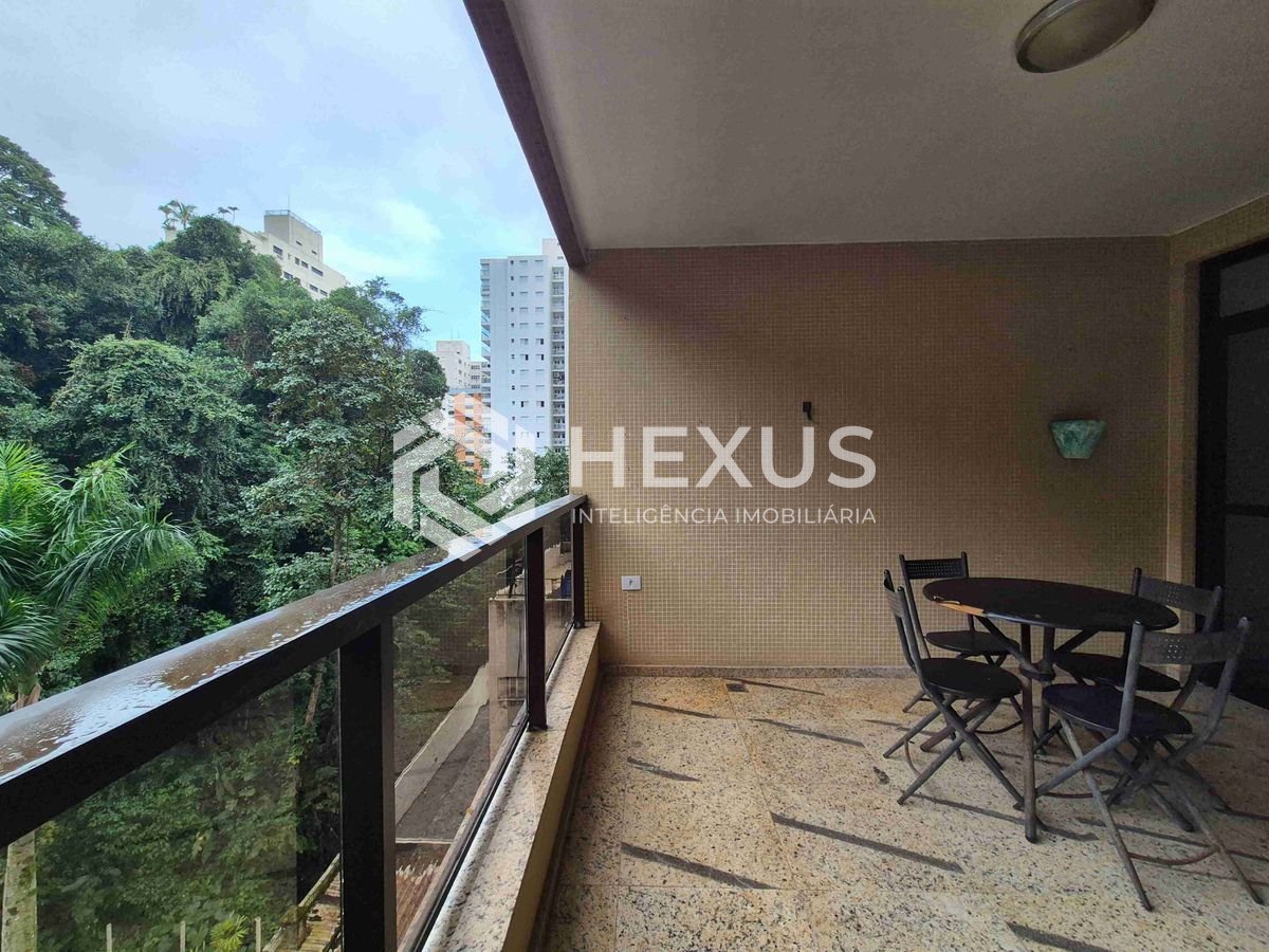Foto 3 de Apartamento com varanda na Praia das Pitangueiras, Guaruja