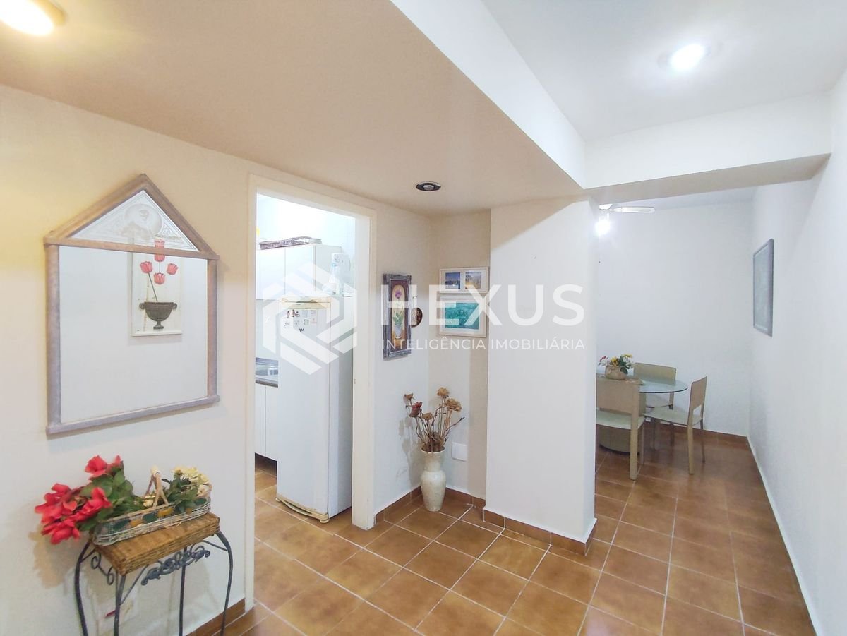 Foto 5 de Apartamento mobiliado a duas quadras da Praia das Pitangueiras, Guaruja