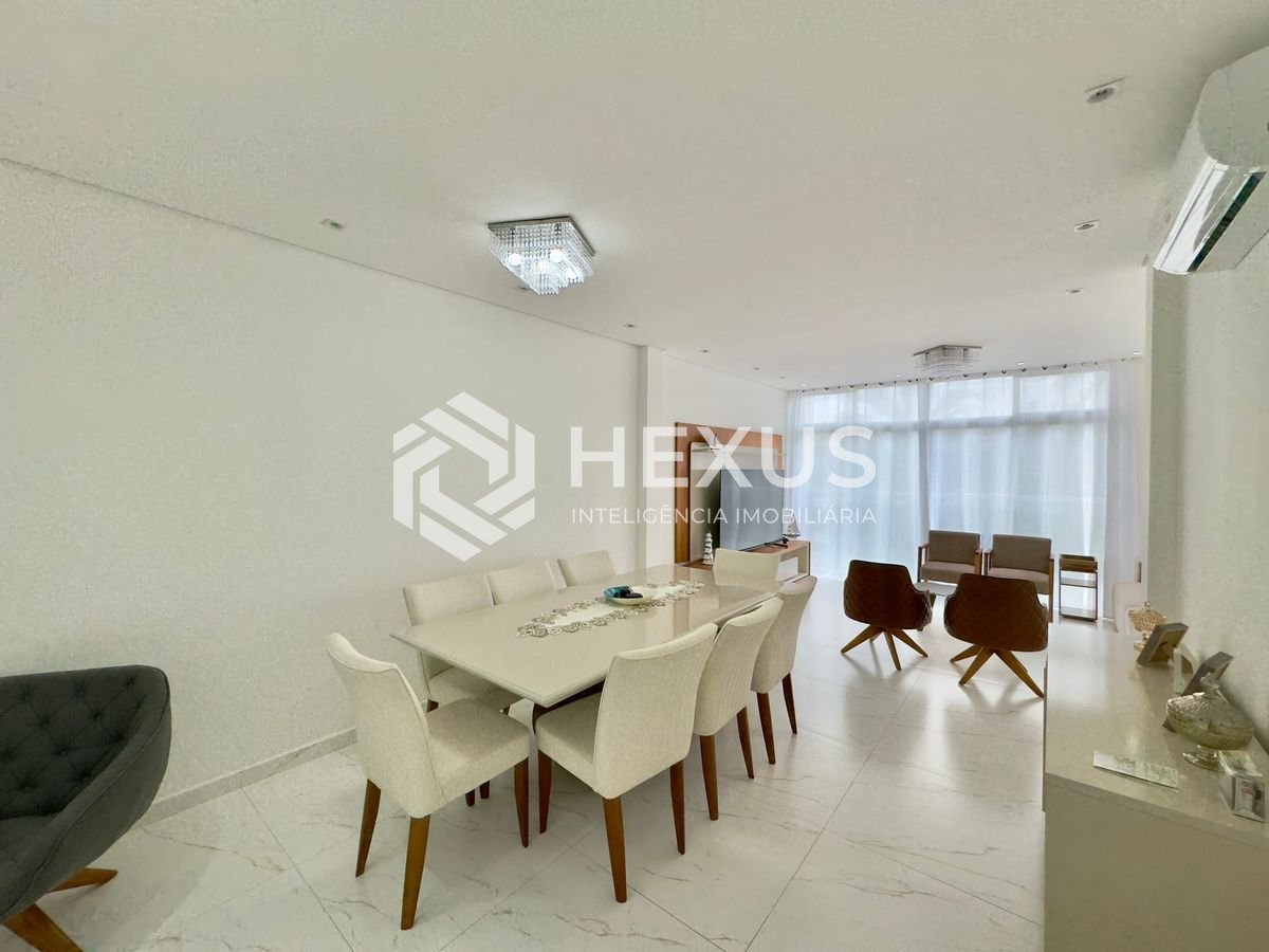 Foto 2 de Apartamento frente mar reformado com lazer na Praia das Pitangueiras, Guaruja