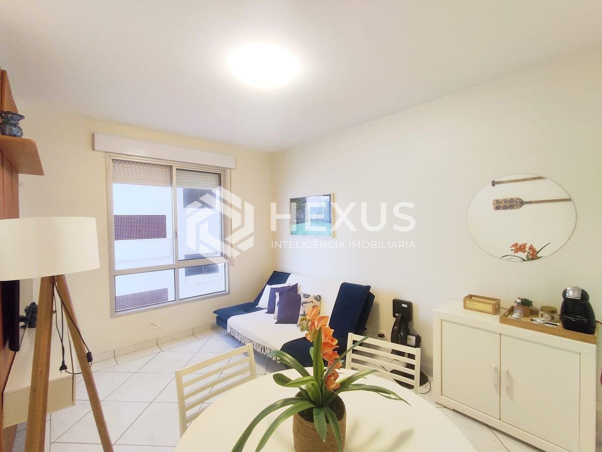 Foto 4 de Apartamento reformado na beira mar da Praia das Asturias, Guaruja