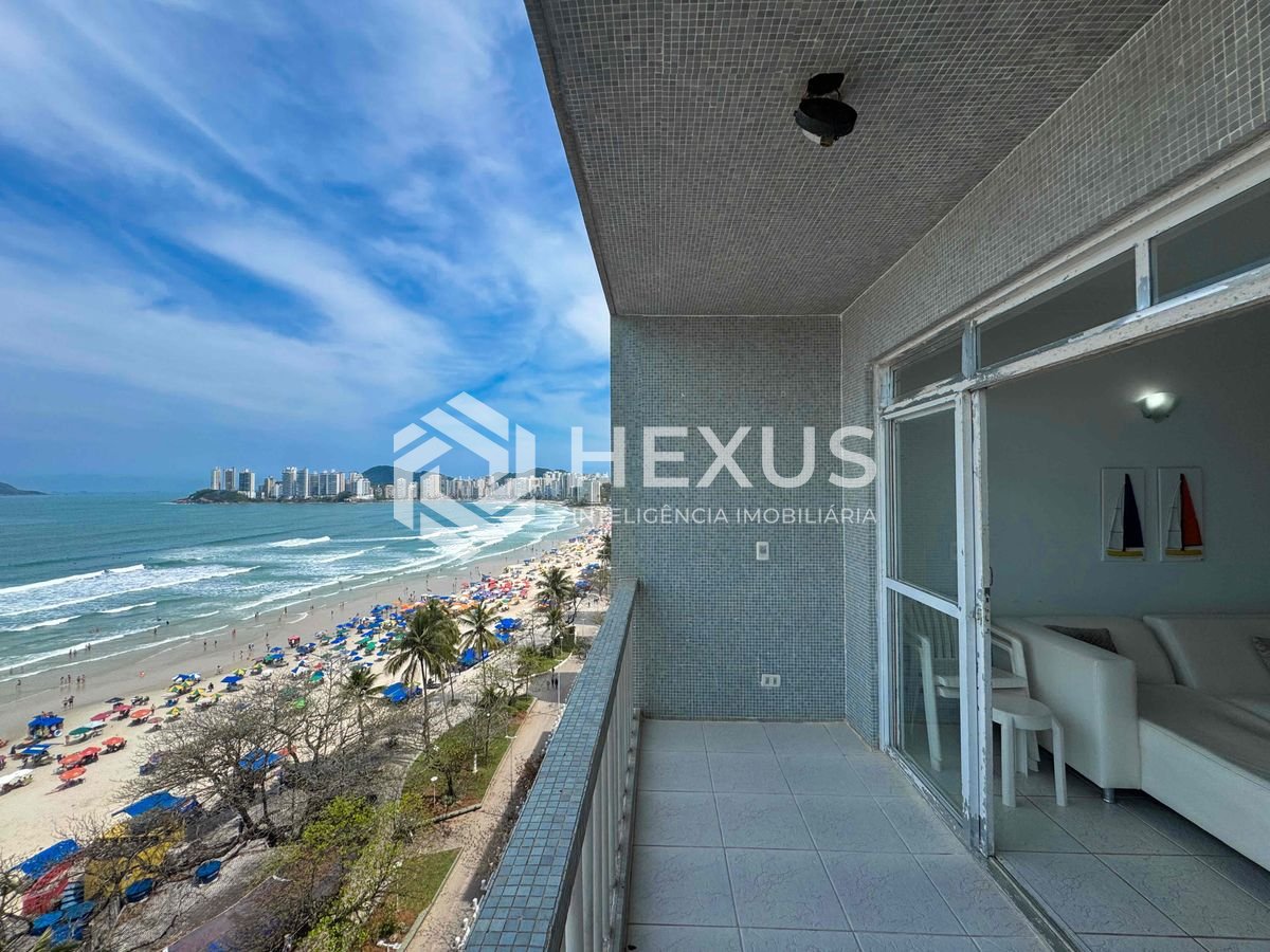 Foto 3 de Apartamento frente mar com varanda e vista mar na Praia das Pitangueiras, Guaruja