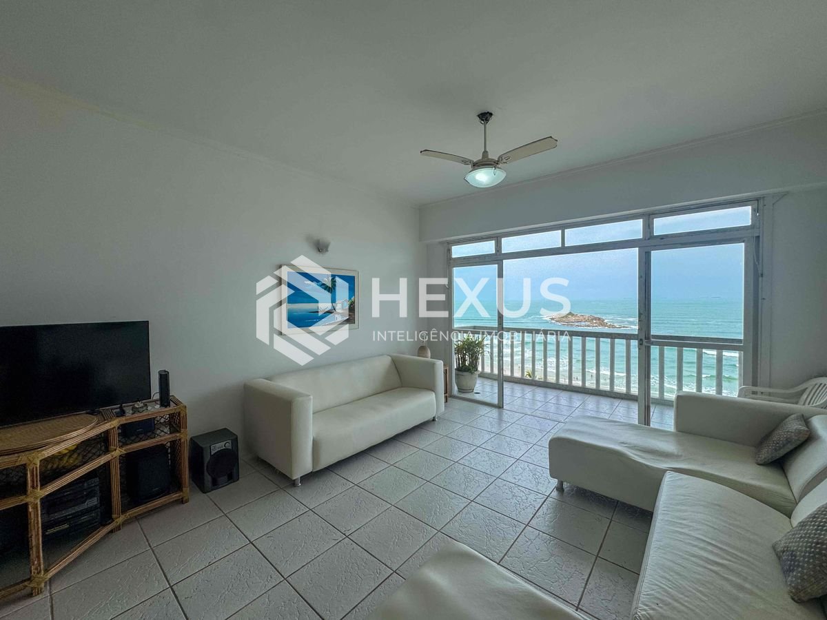 Foto 5 de Apartamento frente mar com varanda e vista mar na Praia das Pitangueiras, Guaruja