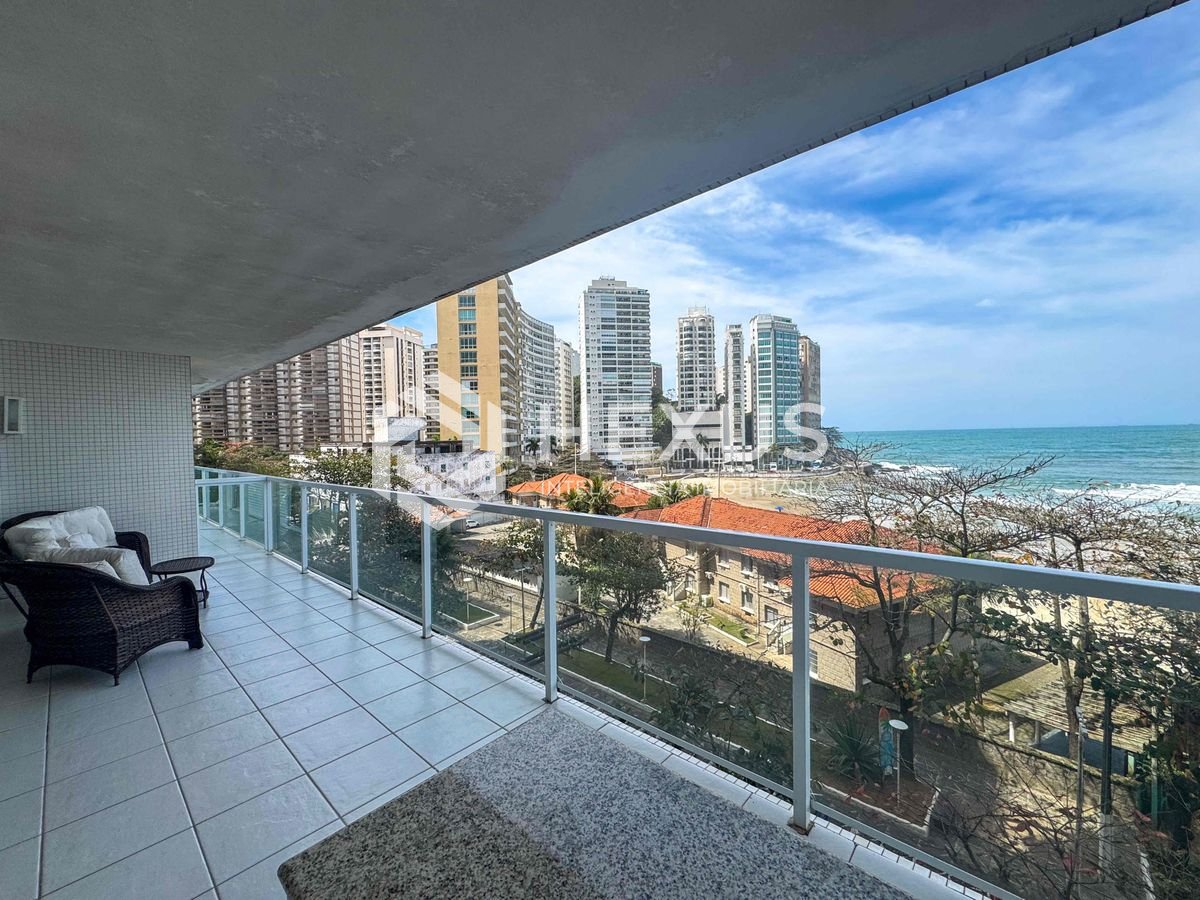 Foto 4 de Apartamento reformado frente mar com varanda vista mar e lazer na Praia das Pitangueiras, Guaruja