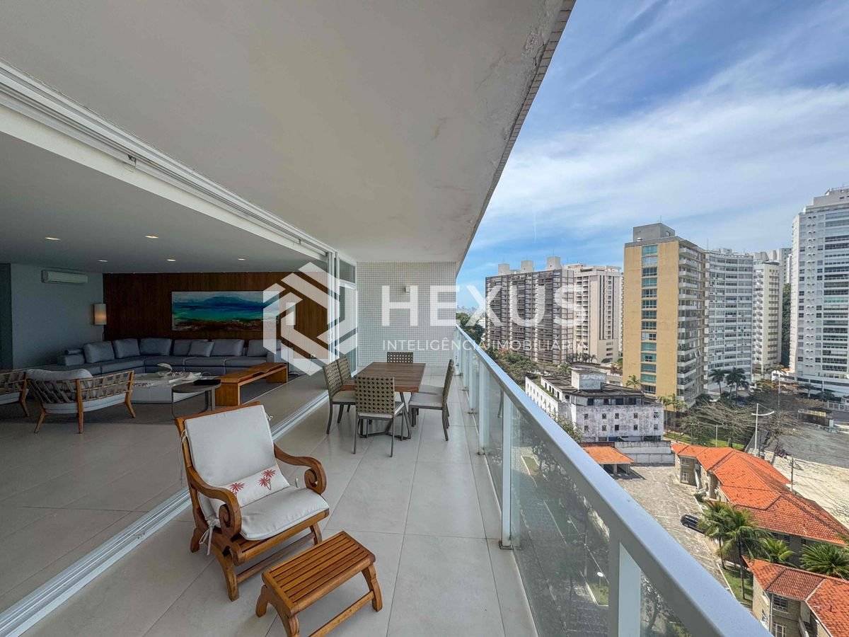 Foto 4 de Apartamento frente mar reformado com varanda e lazer na Praia das Pitangueiras, Guaruja