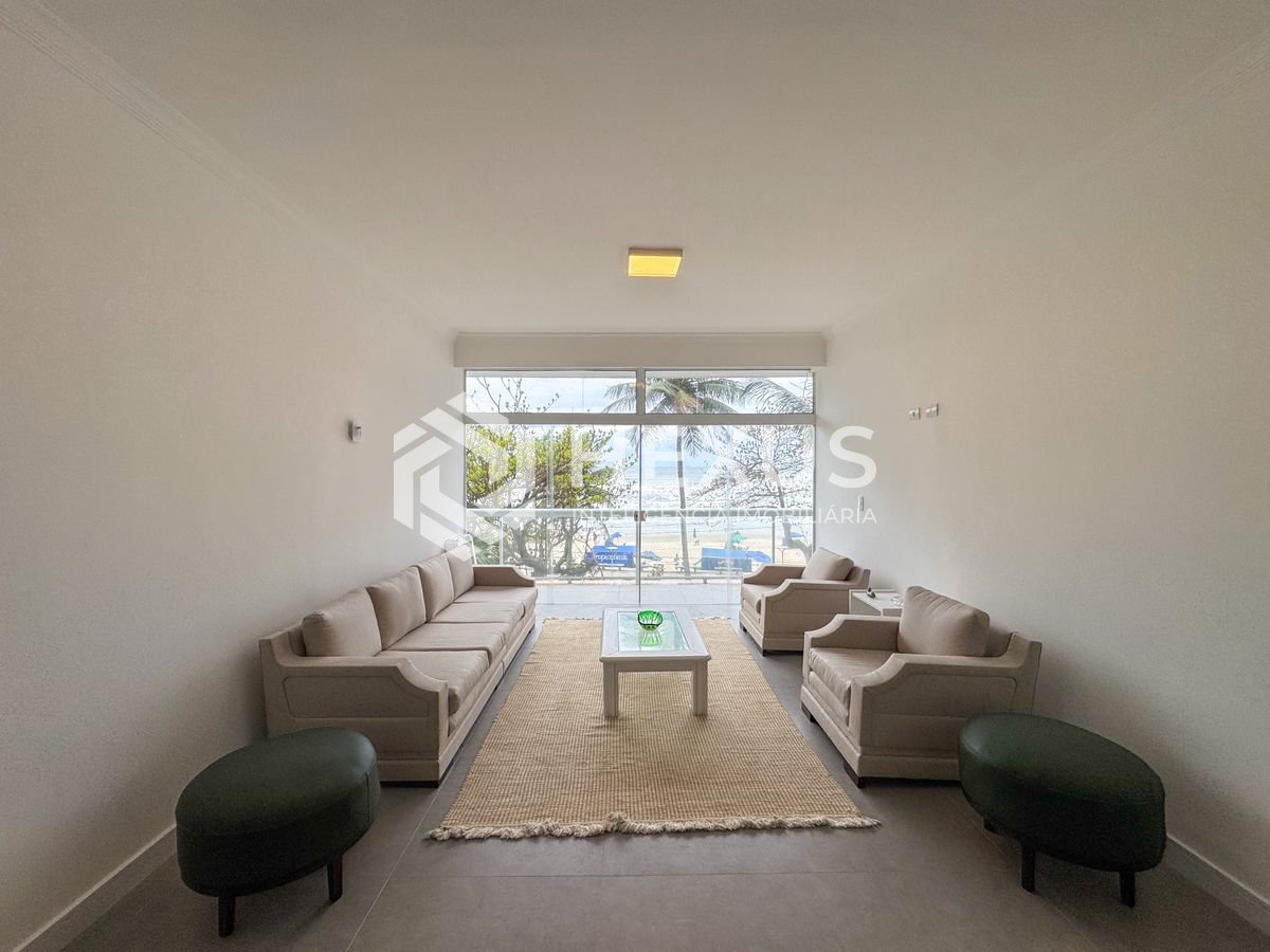 Foto 2 de Apartamento frente mar com varanda na Praia das Pitangueiras, Guaruja